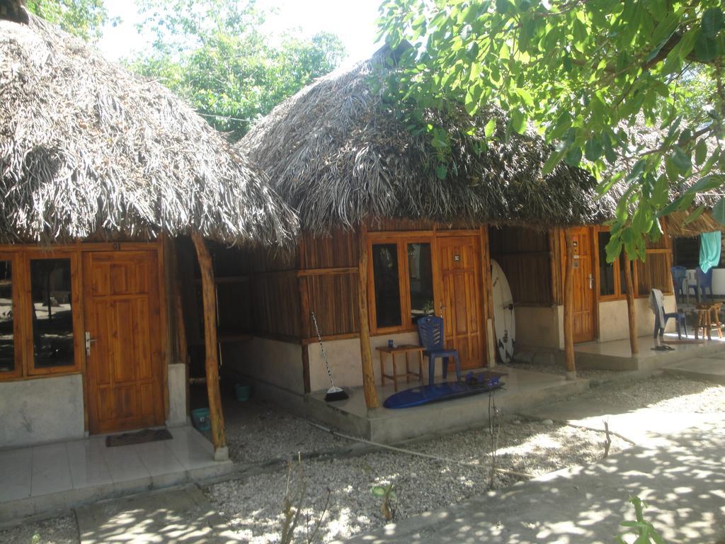 Ova Baluk Bungalow Nembrala Exterior photo